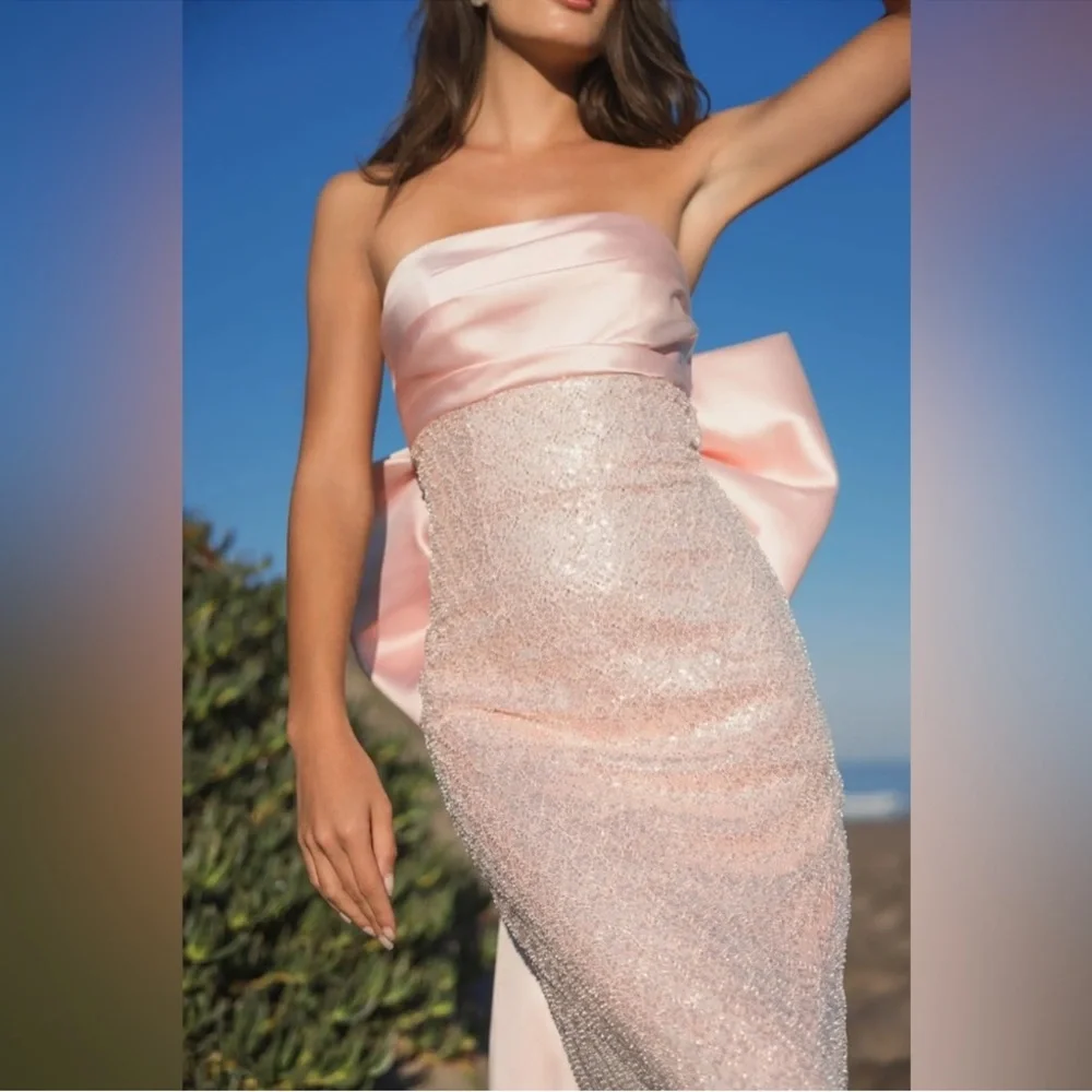 MAC DUGGAL
Pink Strapless Embellished Gown With Back Bow Detail - Picture 3 of 17